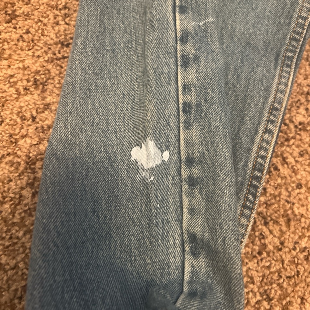 560 Levi’s - Picture 5 of 6